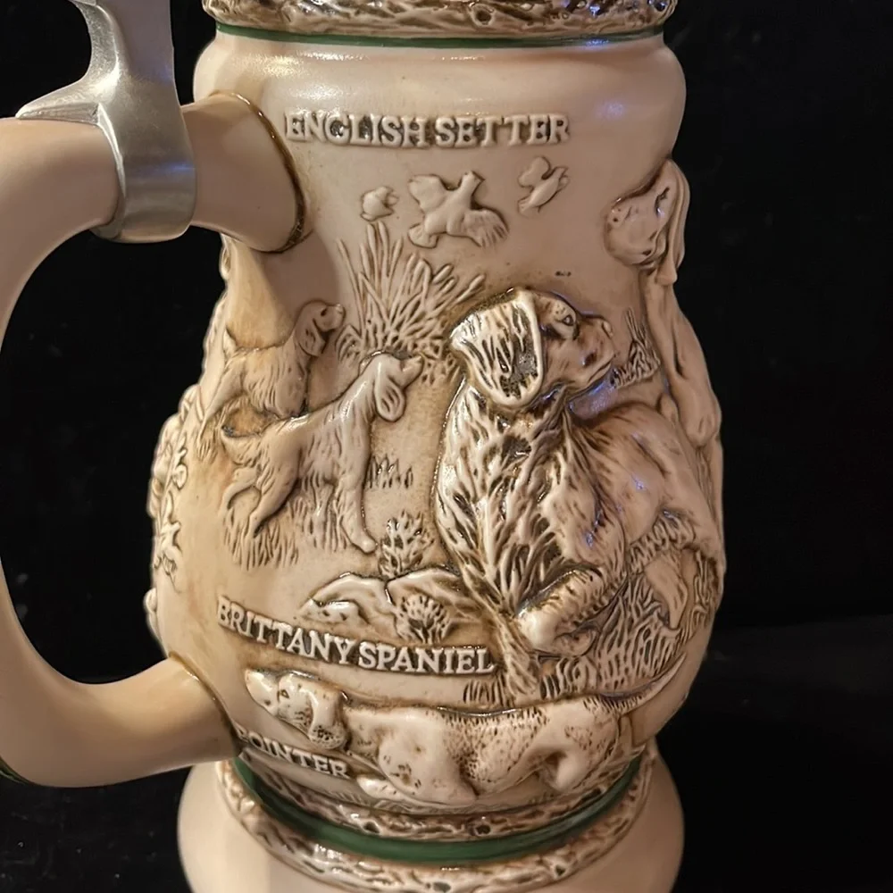 Avon-1991-Vintage Great Dogs of the Outdoors Stein Made in Brazil #189072